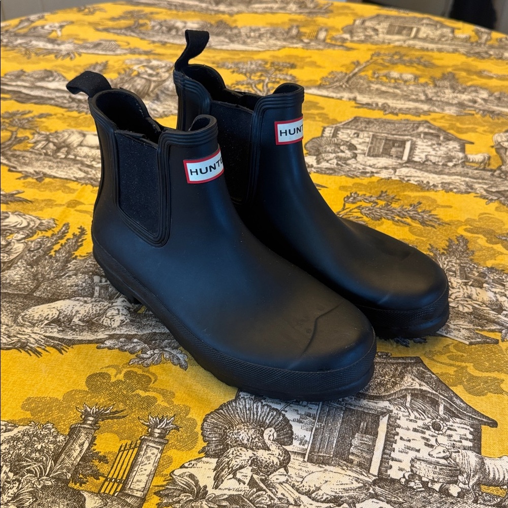 Hunter Classic Black Ankle Boots